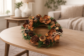 Naturalny wianek świąteczny 25–30 cm w pudełku prezentowym z okienkiem – rustykalna kompozycja GrandDeco