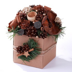 Dekoracja świąteczna box GrandDeco 20-25 cm – naturalna ozdoba z szyszek i cynamonu, rustykalny styl