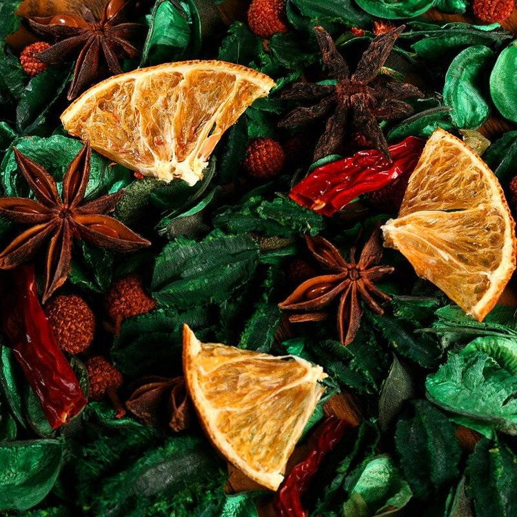 Suszone plastry pomarańczy 12 szt. – naturalna dekoracja świąteczna DIY