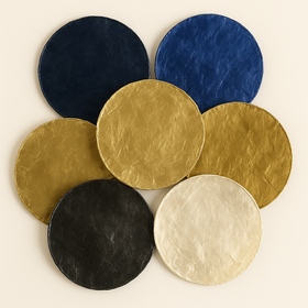 Muszle Capiz 7–11 cm 12 szt – GrandDeco Naturalne, perłowe krążki do dekoracji świątecznych i zimowych aranżacji